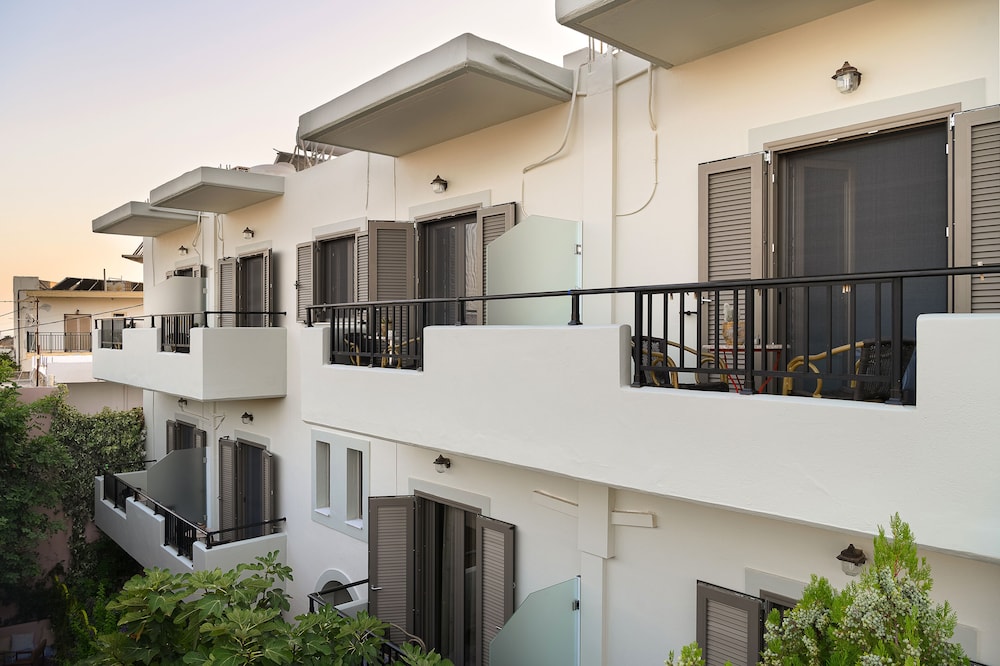 Avra Hotel 6/44