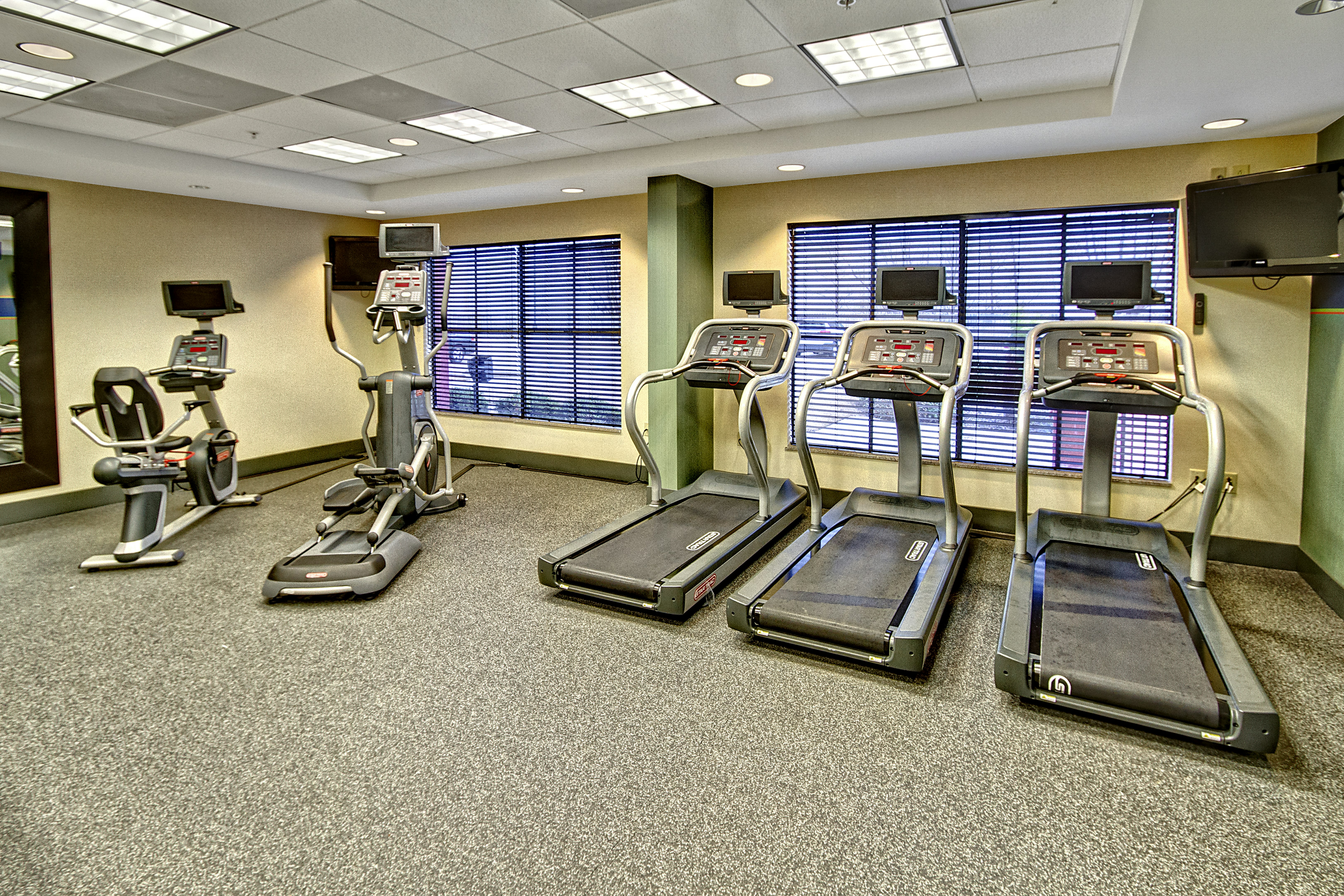 Hampton Inn Cleveland 21/35