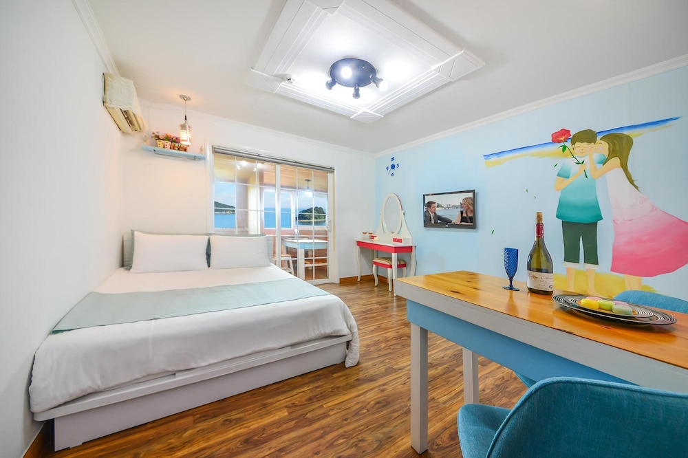 Geoje Blue Neoul Pension 8/50