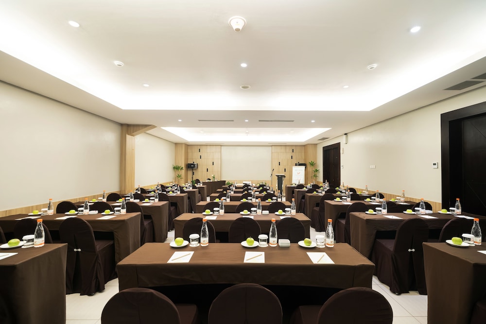 Clove Garden Hotel & Residence 48/58