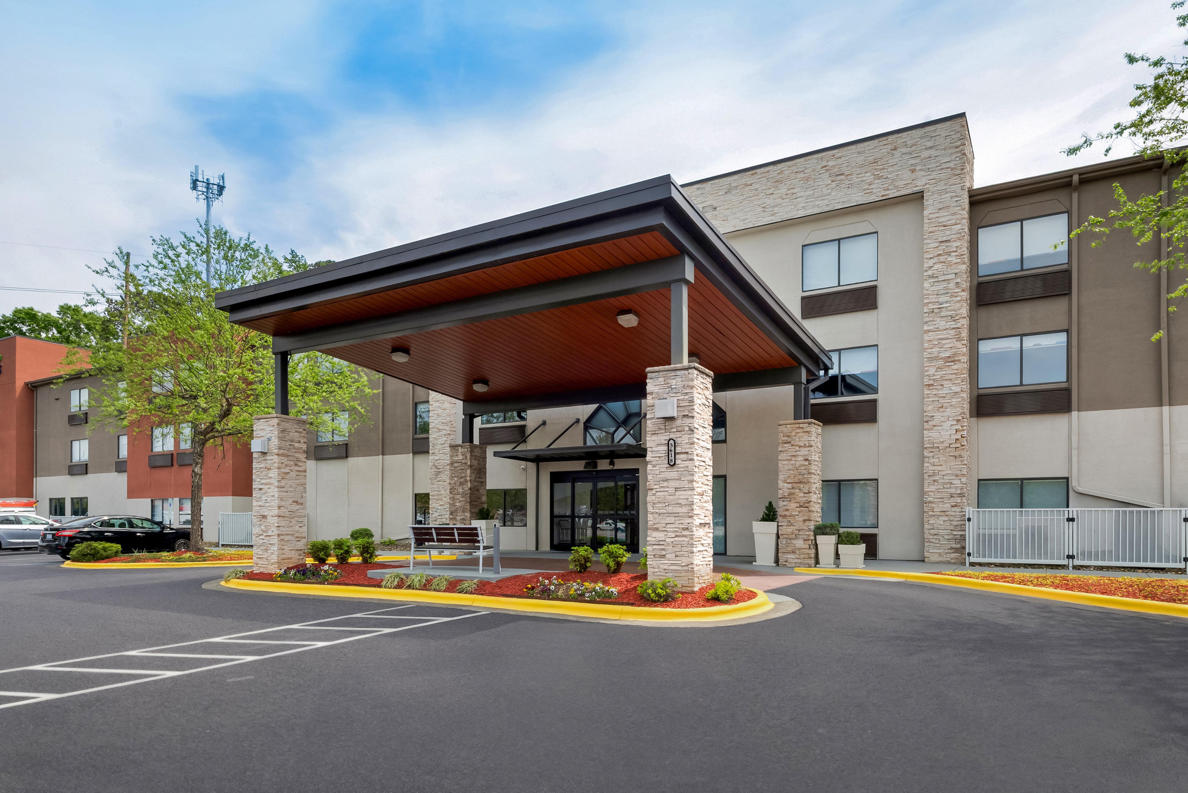 Holiday Inn Express Suites Raleigh Ne Medical Ctr Area 67/74
