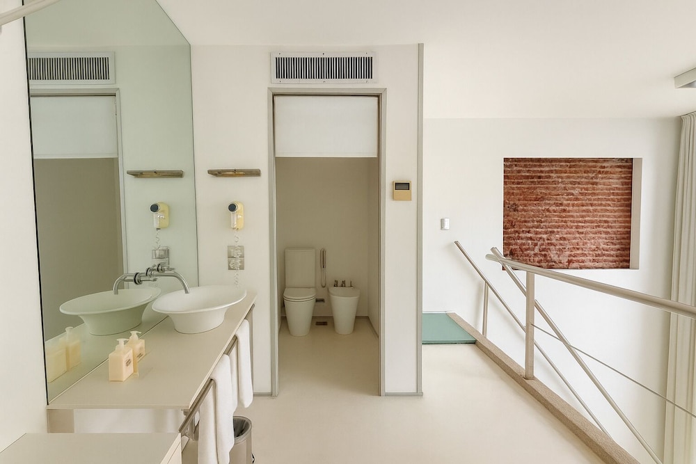 Design Ce Hotel De Diseno 4/74