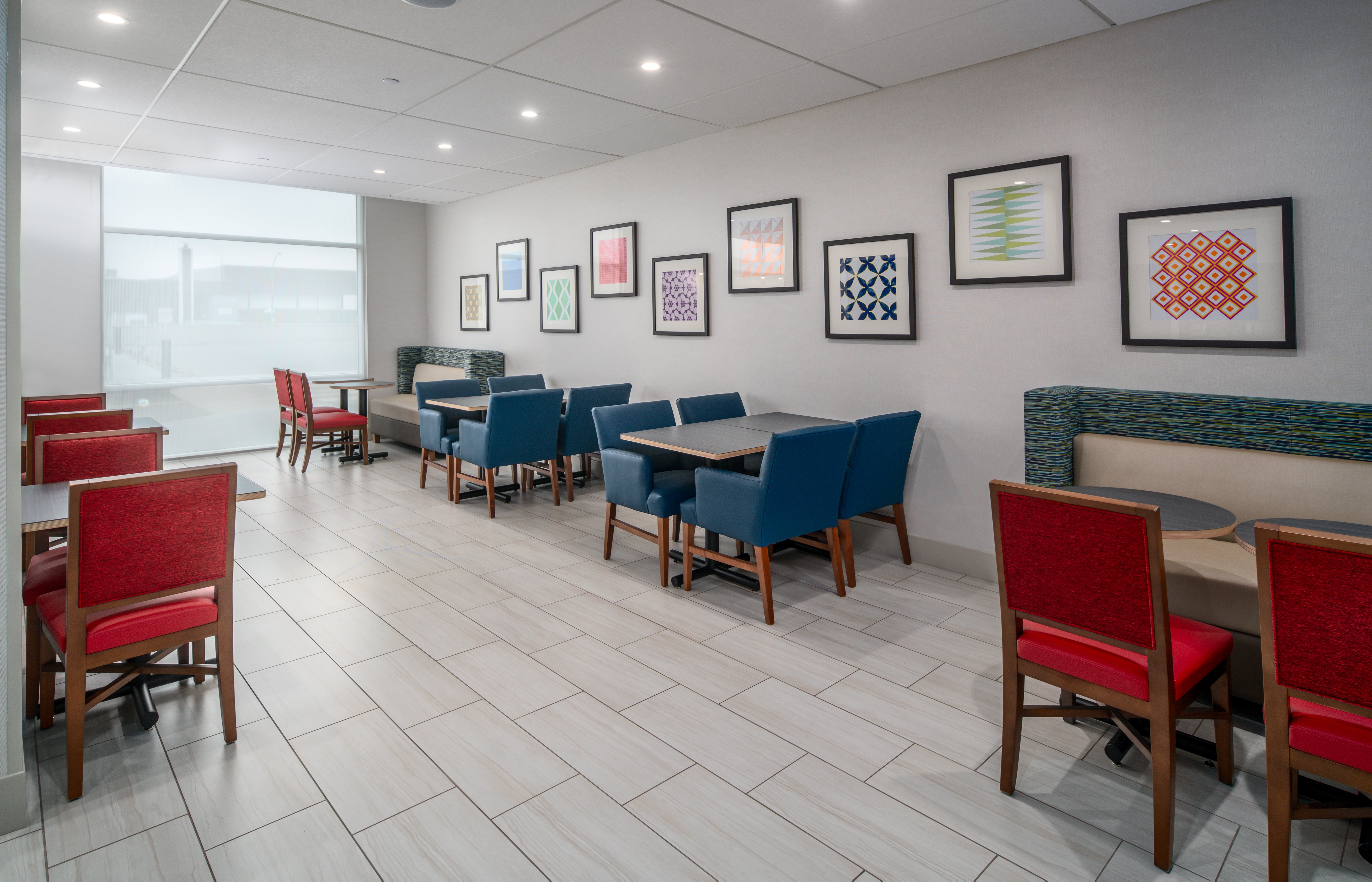 Holiday Inn Express And Suites Brandon 60/74