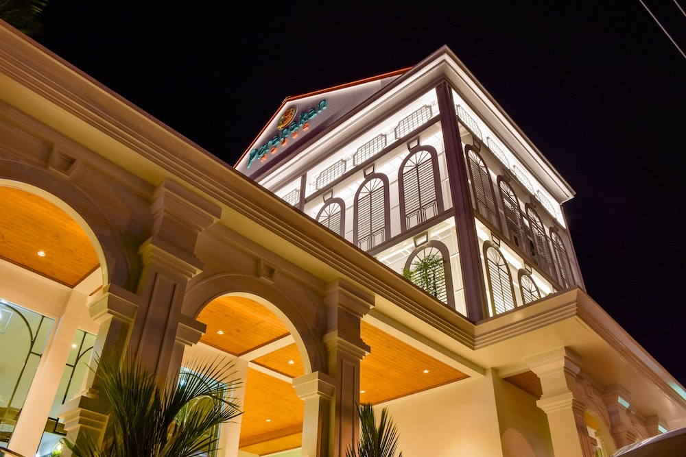 Peranakan House 1/50
