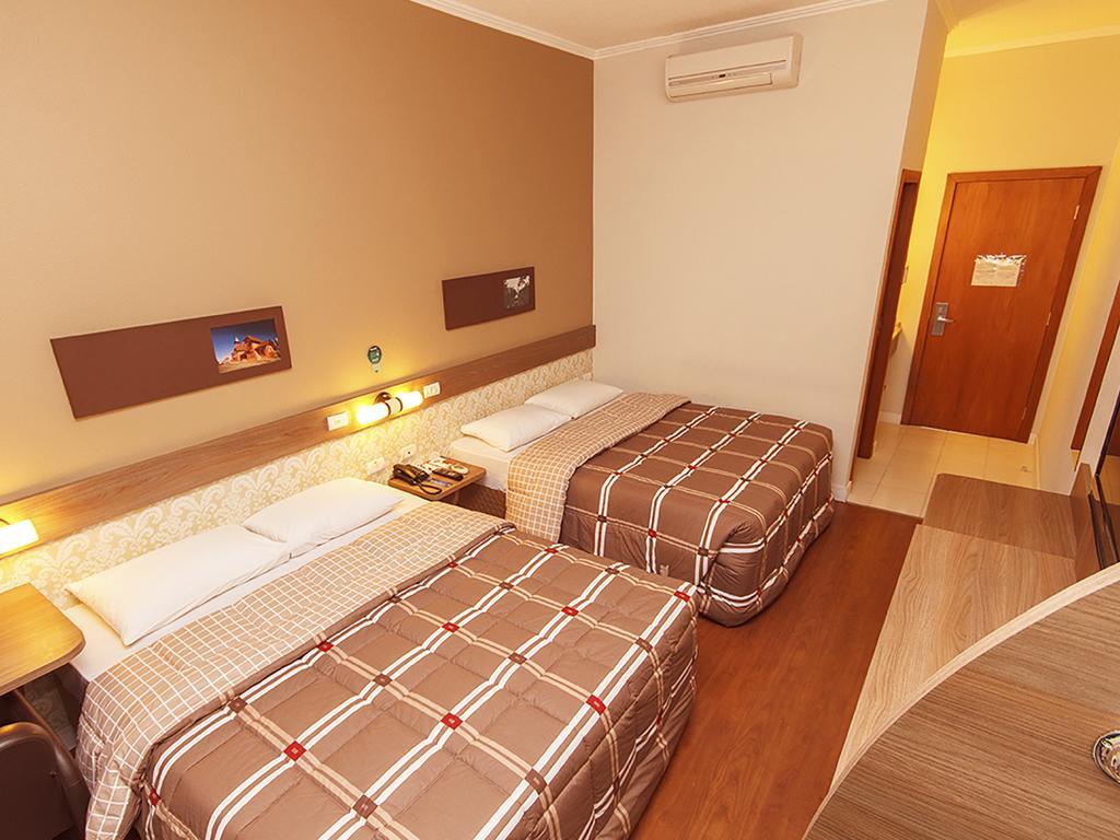 HOTEL 10 PONTA GROSSA 6/31