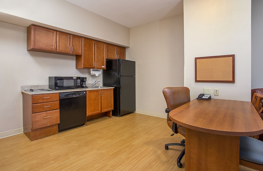 Candlewood Suites Tuscaloosa 61/77
