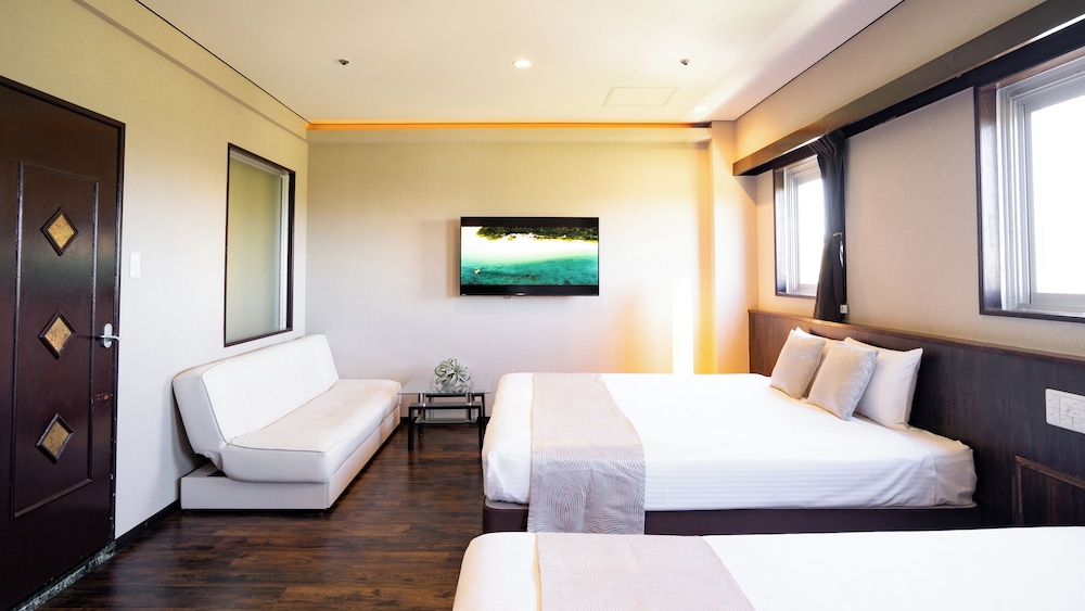 Rycom Crystal Hotel 10/59