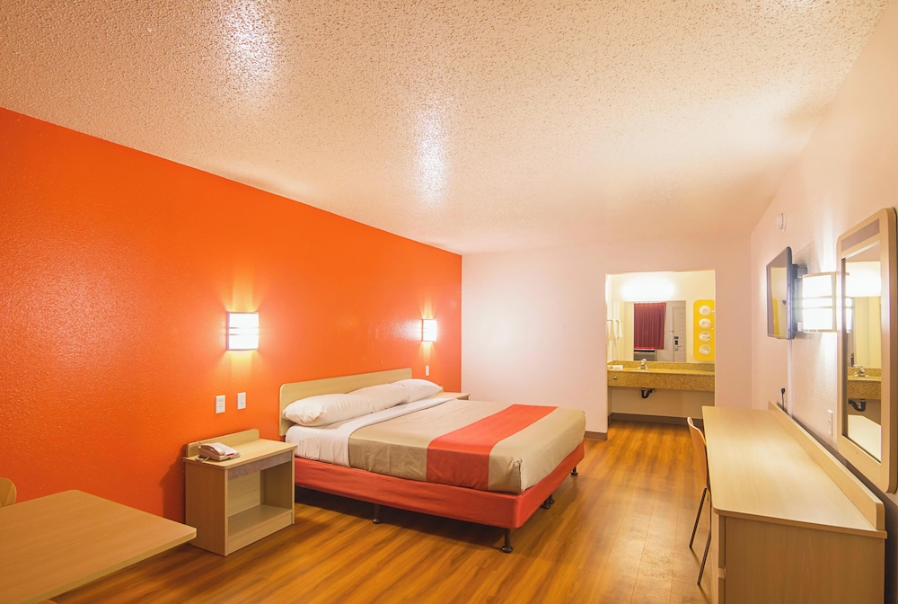 Rodeway Inn Mount Vernon, IL 14/32