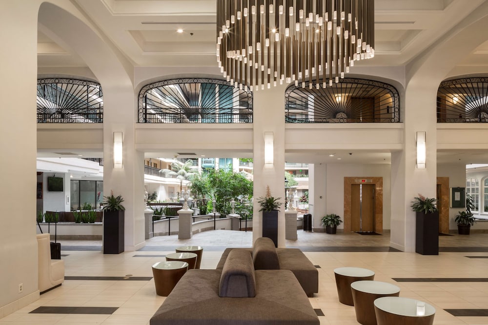 Embassy Suites by Hilton Anaheim North 37/71