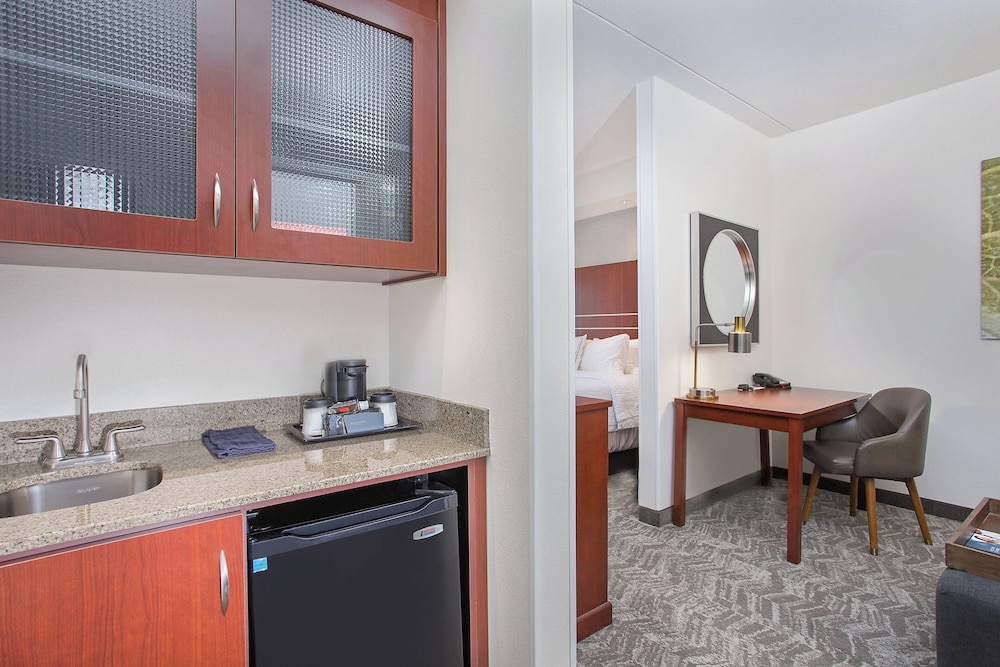 جناح بسريرين كوين مع سرير سحّاب إضافي، Springhill Suites Pigeon Forge 7/7