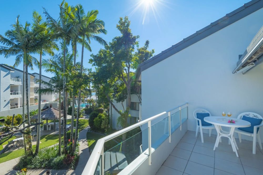 MUNNA BEACH APARTMENTS 3/66