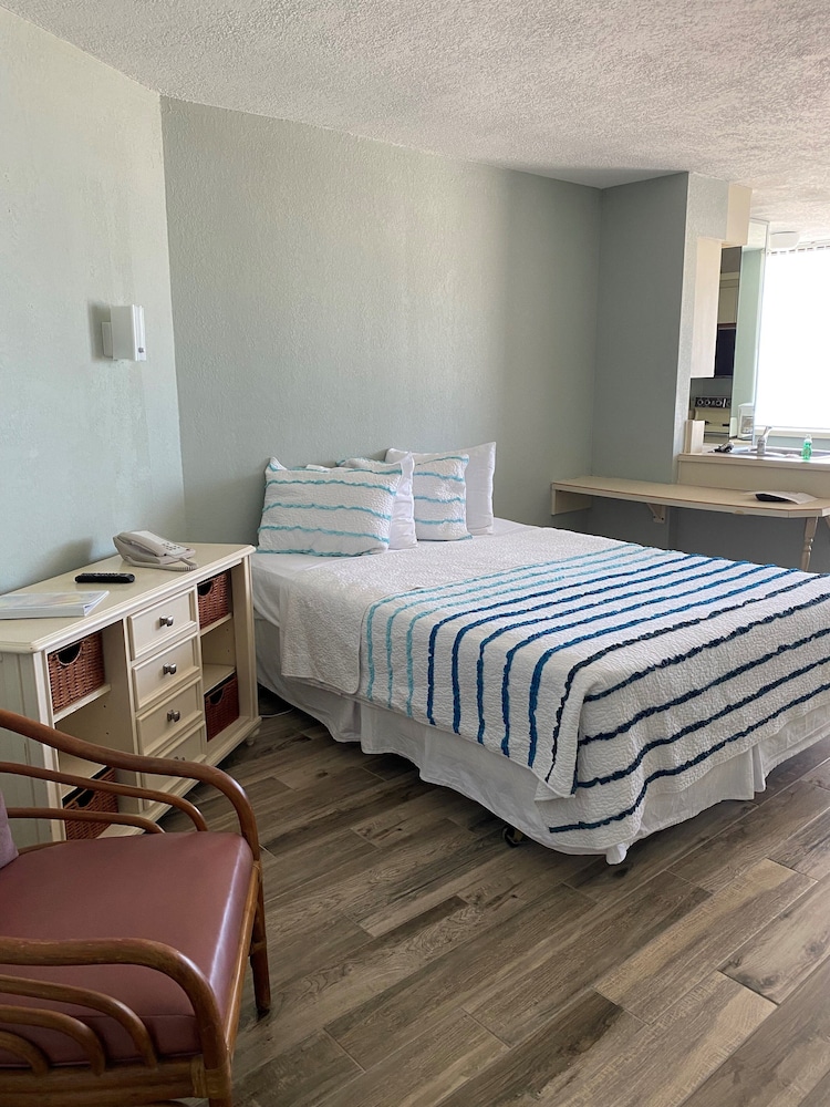 Silver Beach Club 13/50