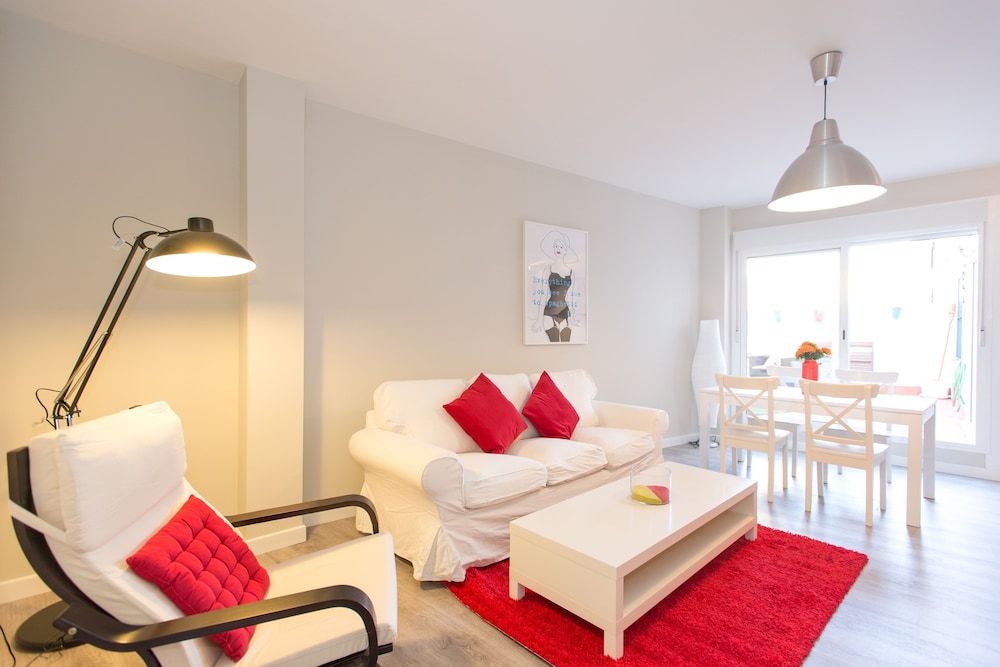 The Zentral Suites & Apartments 22/75