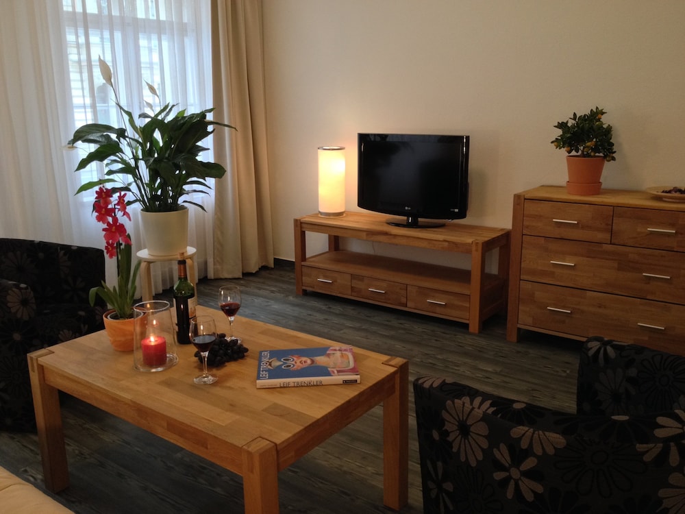 Apartmenthaus Haus Feuerbach 16/23
