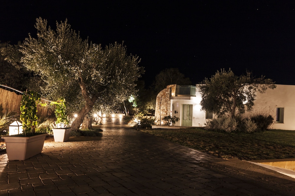 Montiro Hotel 42/48