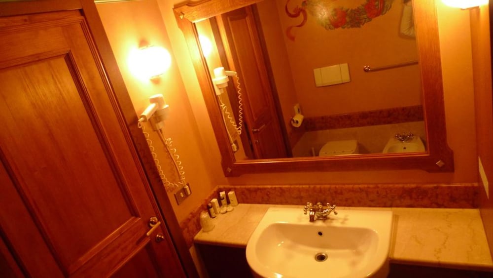 Hotel Residence Catturani 34/37