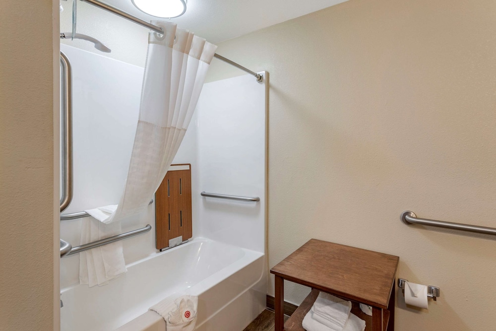 Comfort Inn & Suites Atoka-Millington 35/35