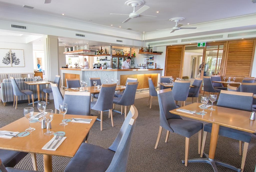 Noosa Springs Golf Resort Spa 48/65