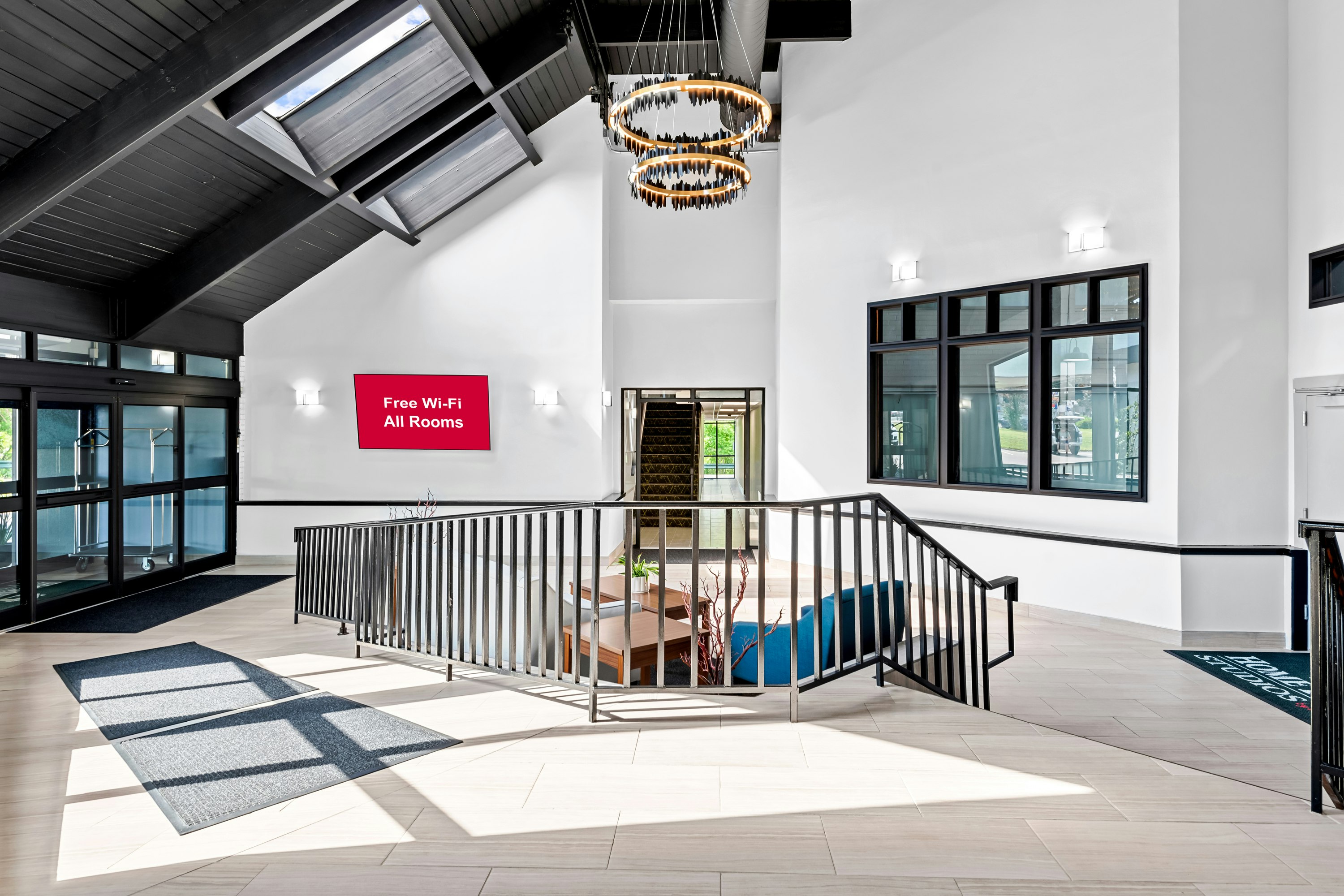 HomeTowne Studios by Red Roof & Conference Center Cortland 10/55