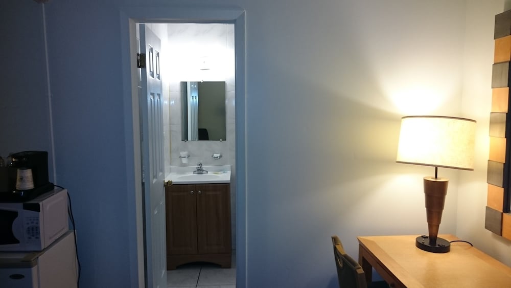 Greenview Inn Riverhead 32/68