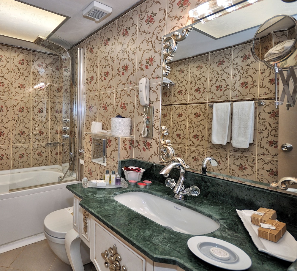 Grand Atakum Hotel 48/50