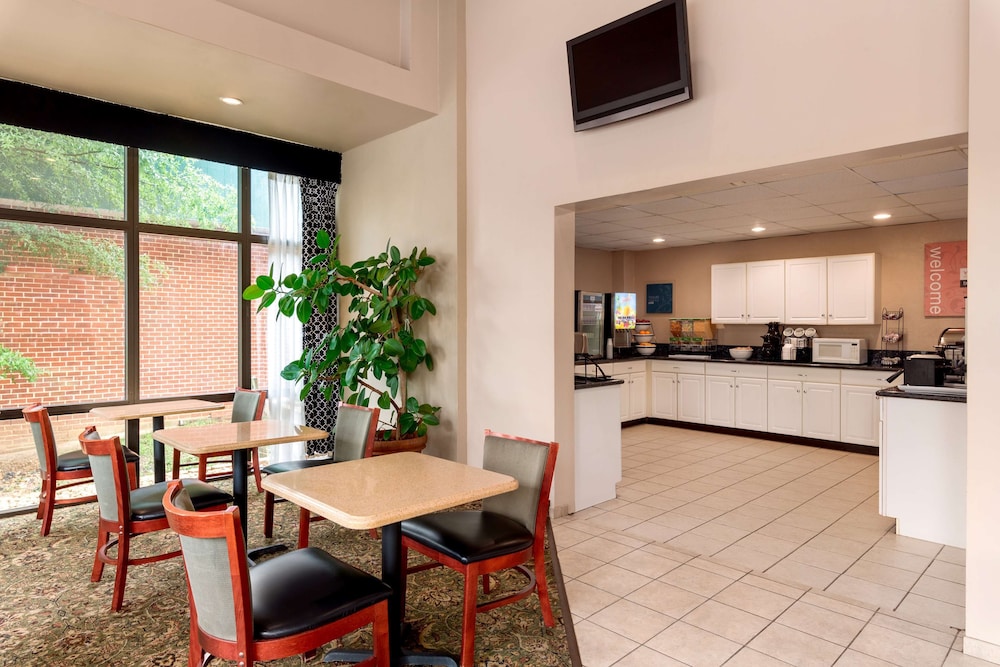 Wingate by Wyndham Williamsburg 31/49