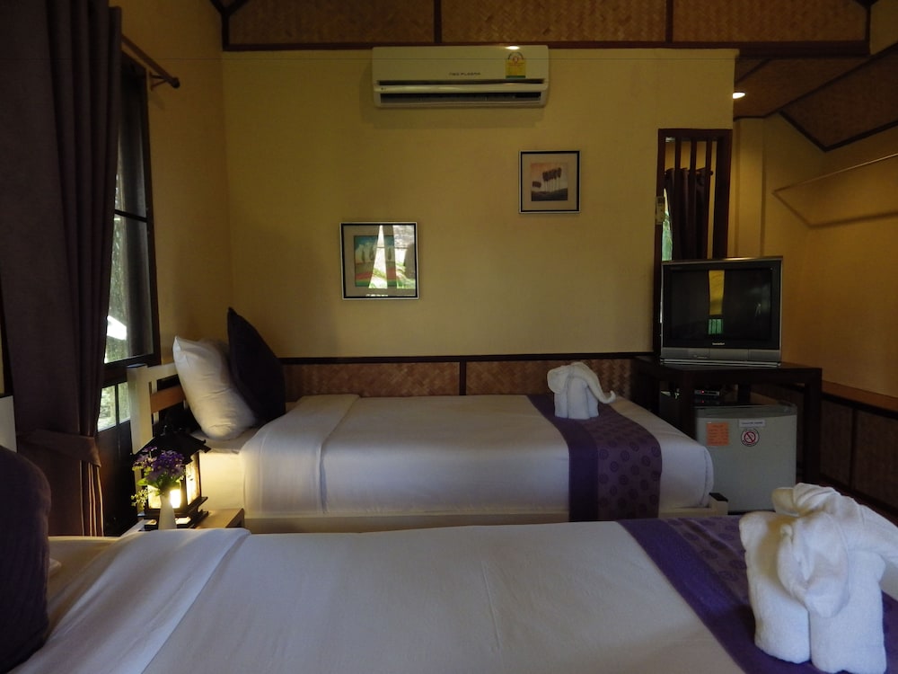PURA VIDA PAI RESORT 12/65