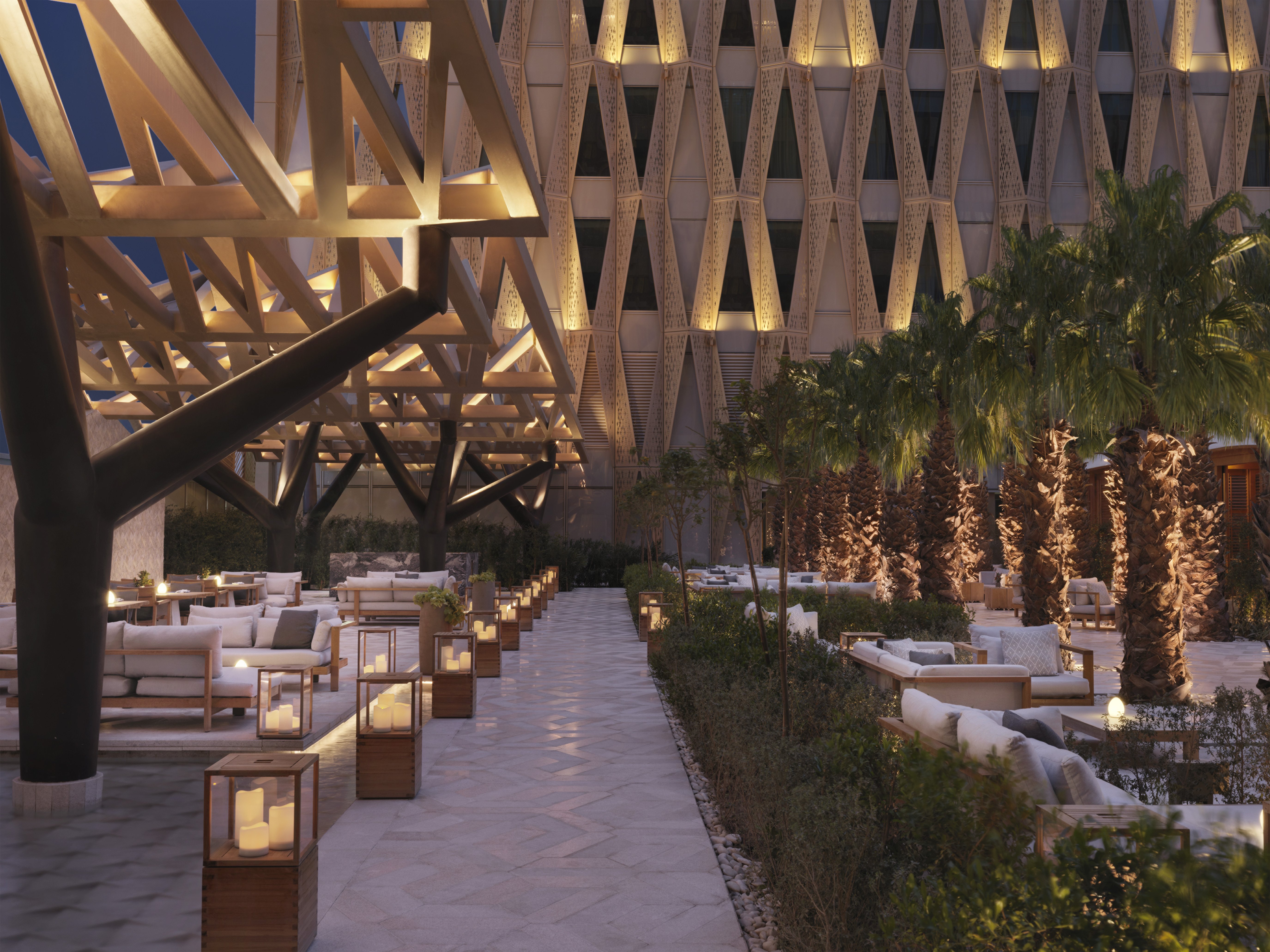 Four Seasons Hotel Kuwait at Burj Alshaya 74/78