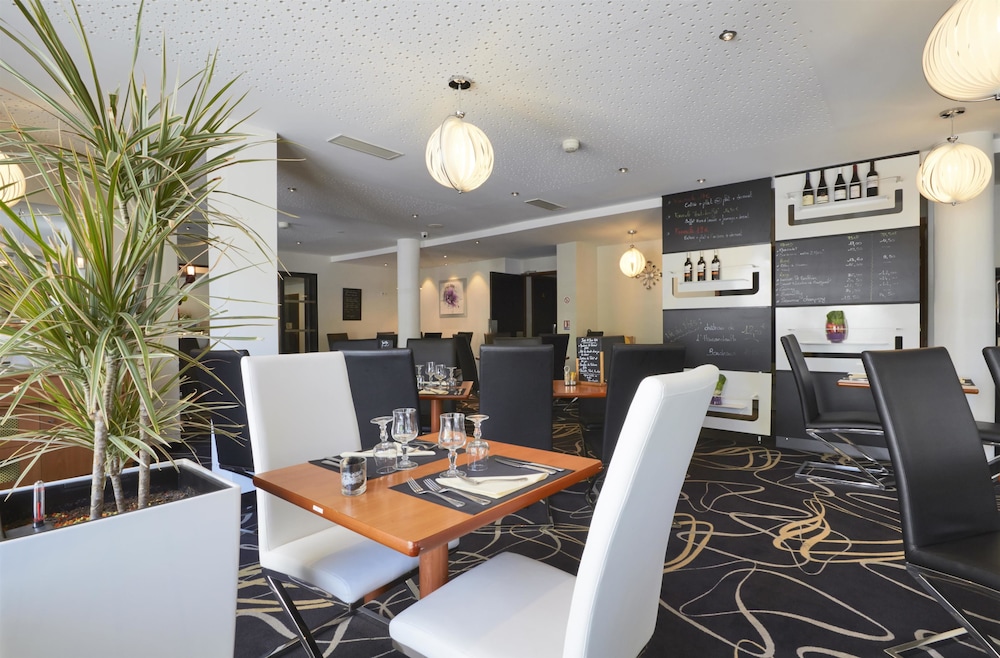 Hotel Kyriad Saint Quentin En Yvelines - Montigny 41/58