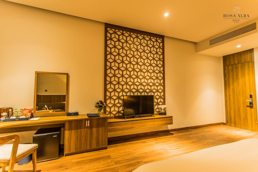 Rosa Alba Resort and Villas Tuy Hoa 8/66
