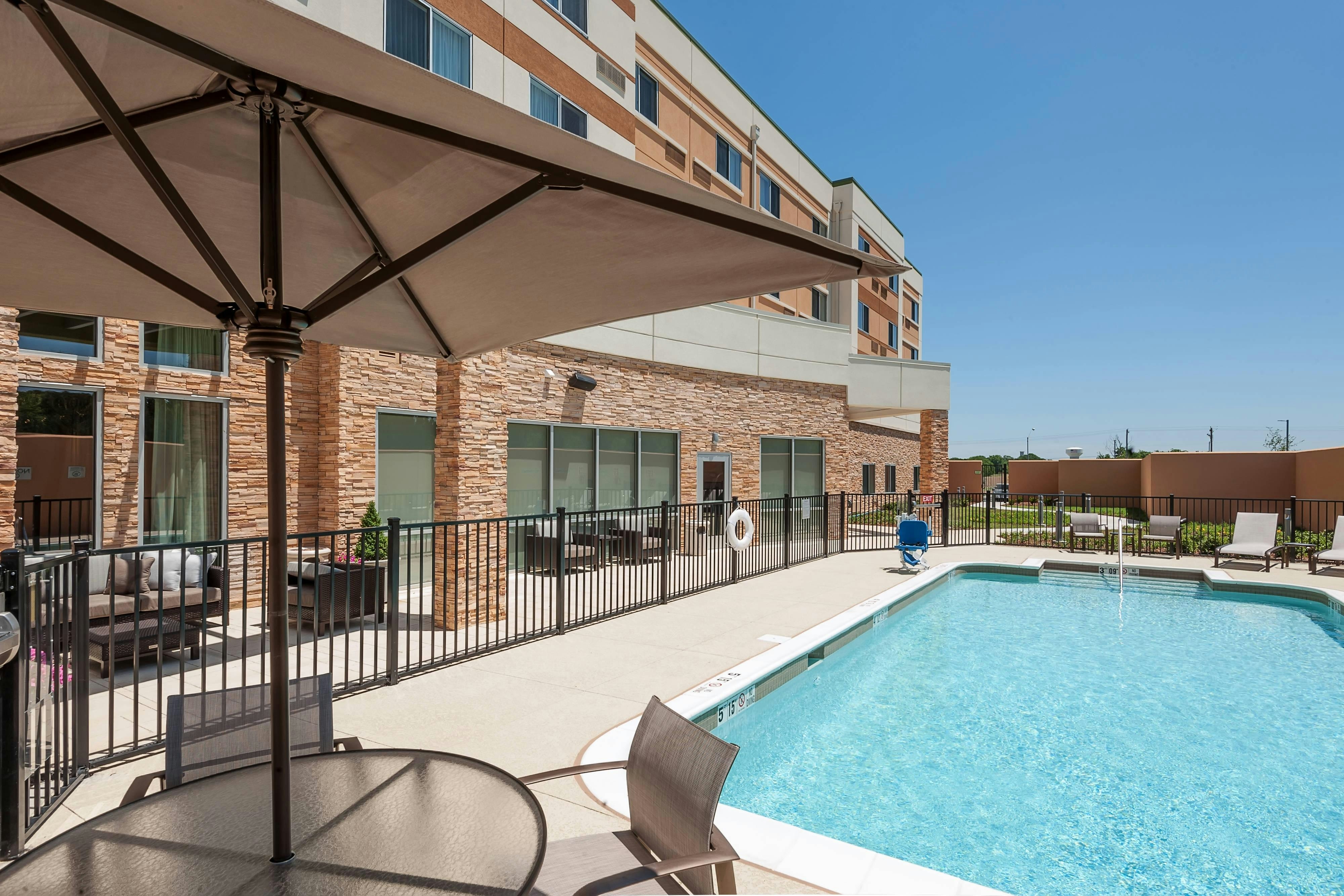 Courtyard Ardmore 44/45