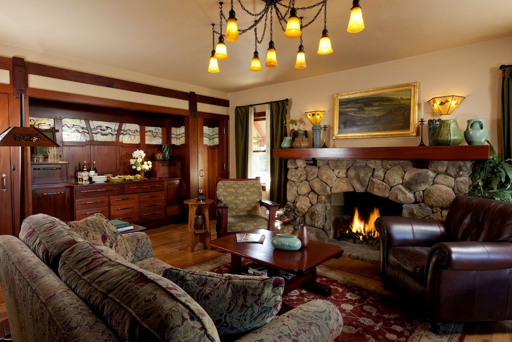 Blackbird Inn A Four Sisters Inn 33/50