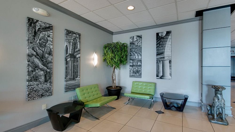 Holiday Inn Manhattan At The Campus 24/44