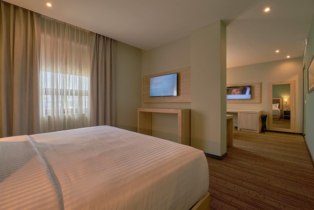 Junior Suite, King Bed