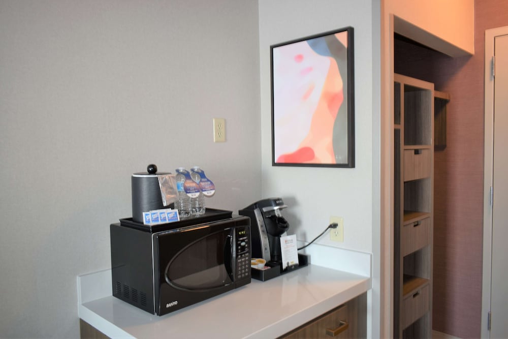 Hilton Garden Inn Oconomowoc 58/74