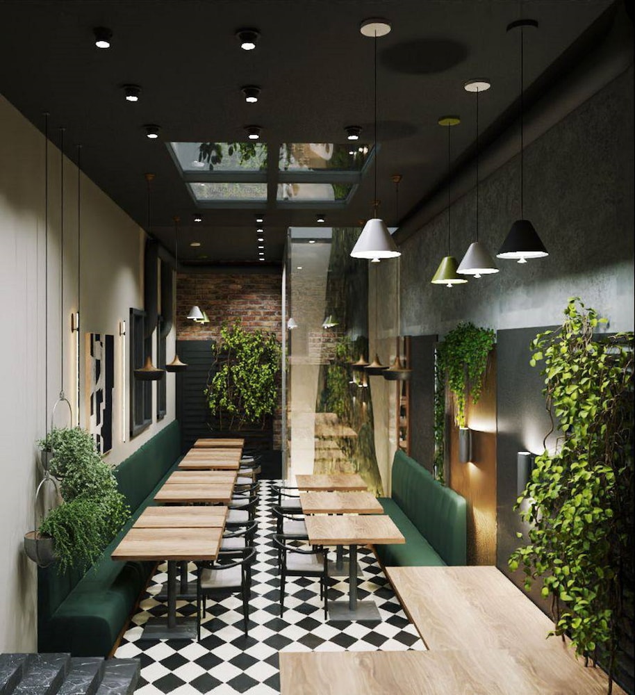Twelve Inn Hotel 3/40