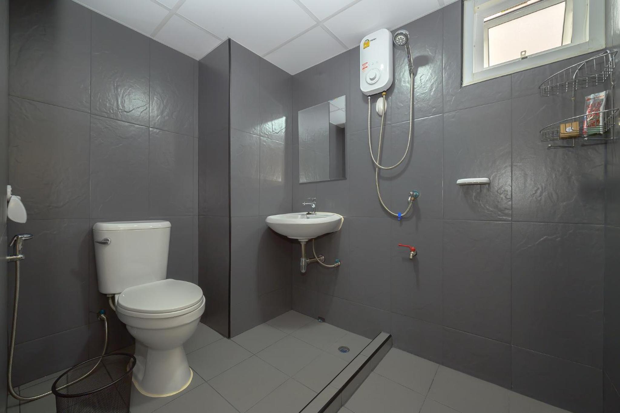 RedDoorz Plus Hoenhao Boutique Hotel Ratchada 32/36