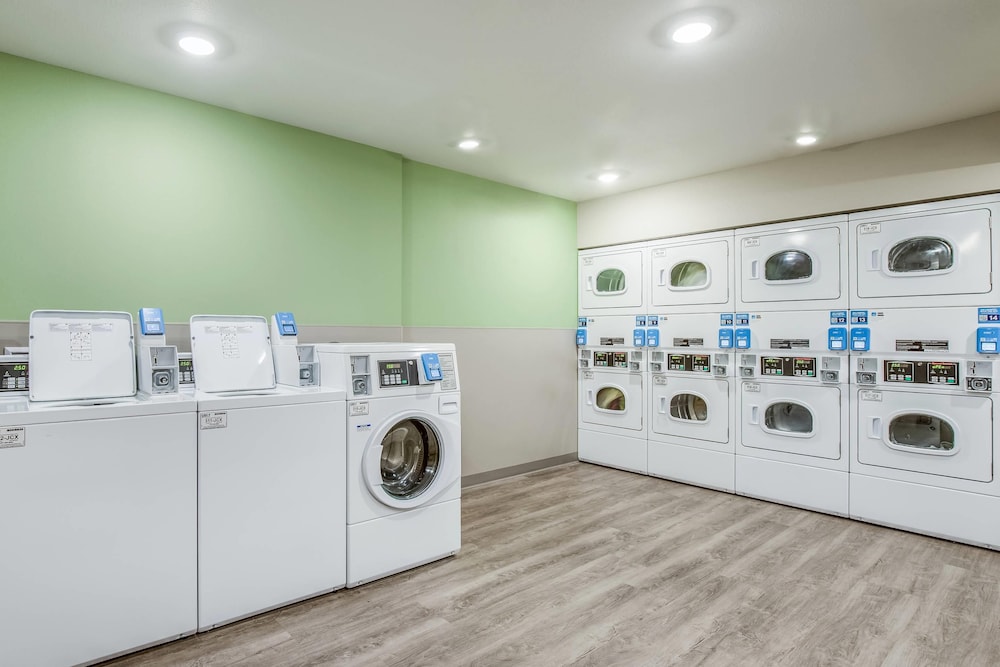 WoodSpring Suites Chicago Midway 7/32
