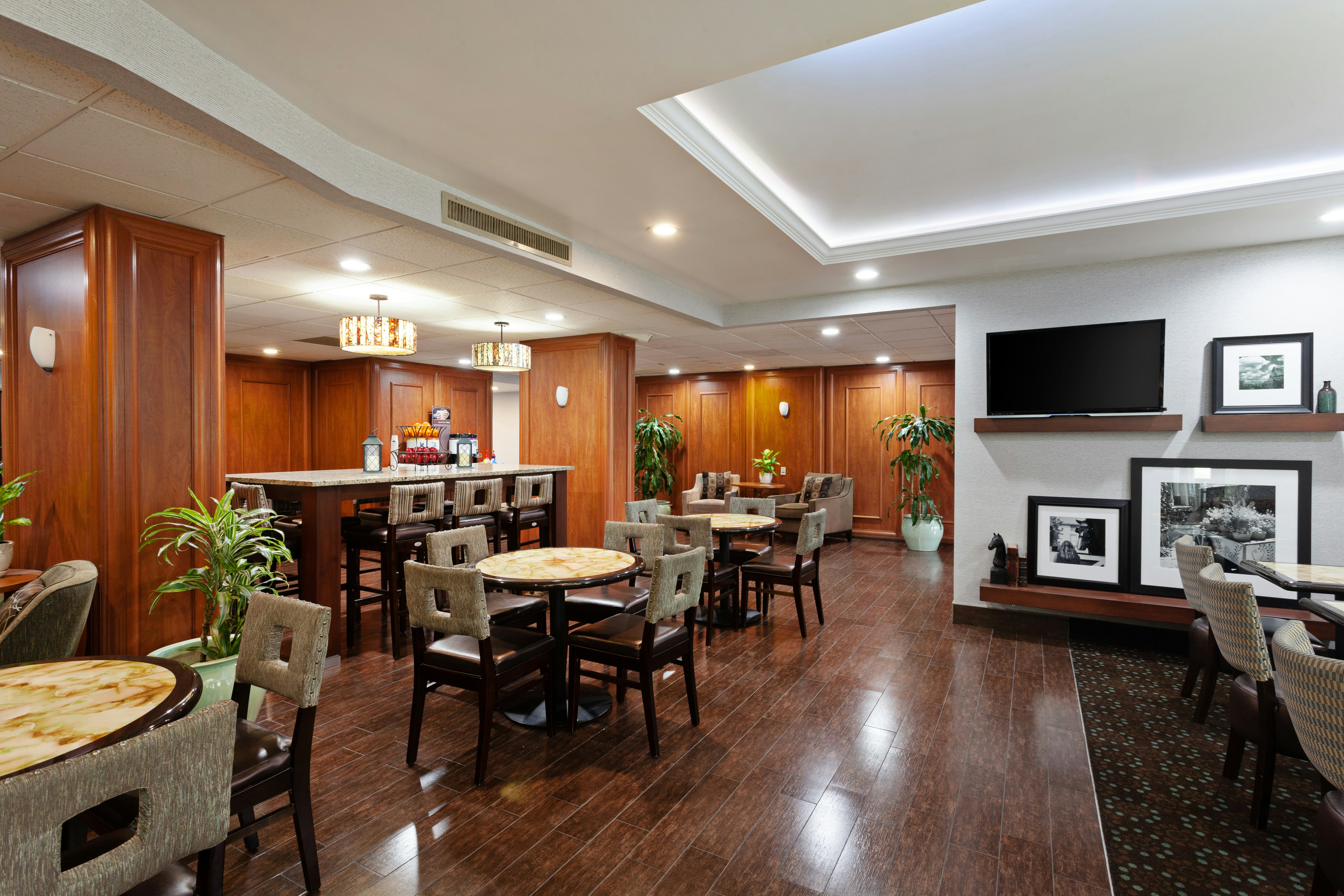 Hampton Inn Los Angeles/Arcadia/Pasadena 18/38