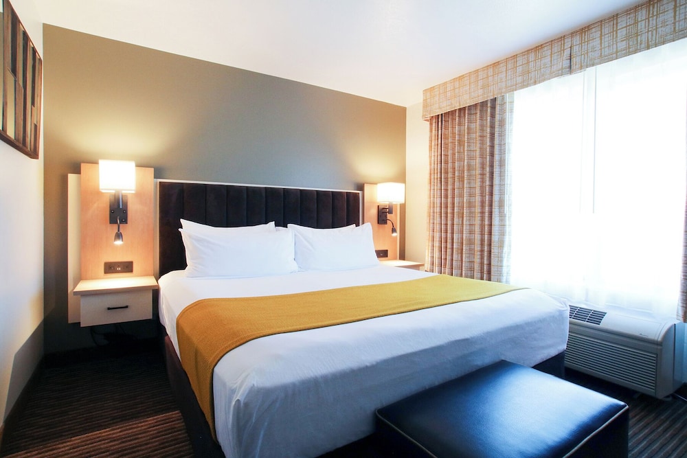 Oxford Suites Spokane Valley 23/64