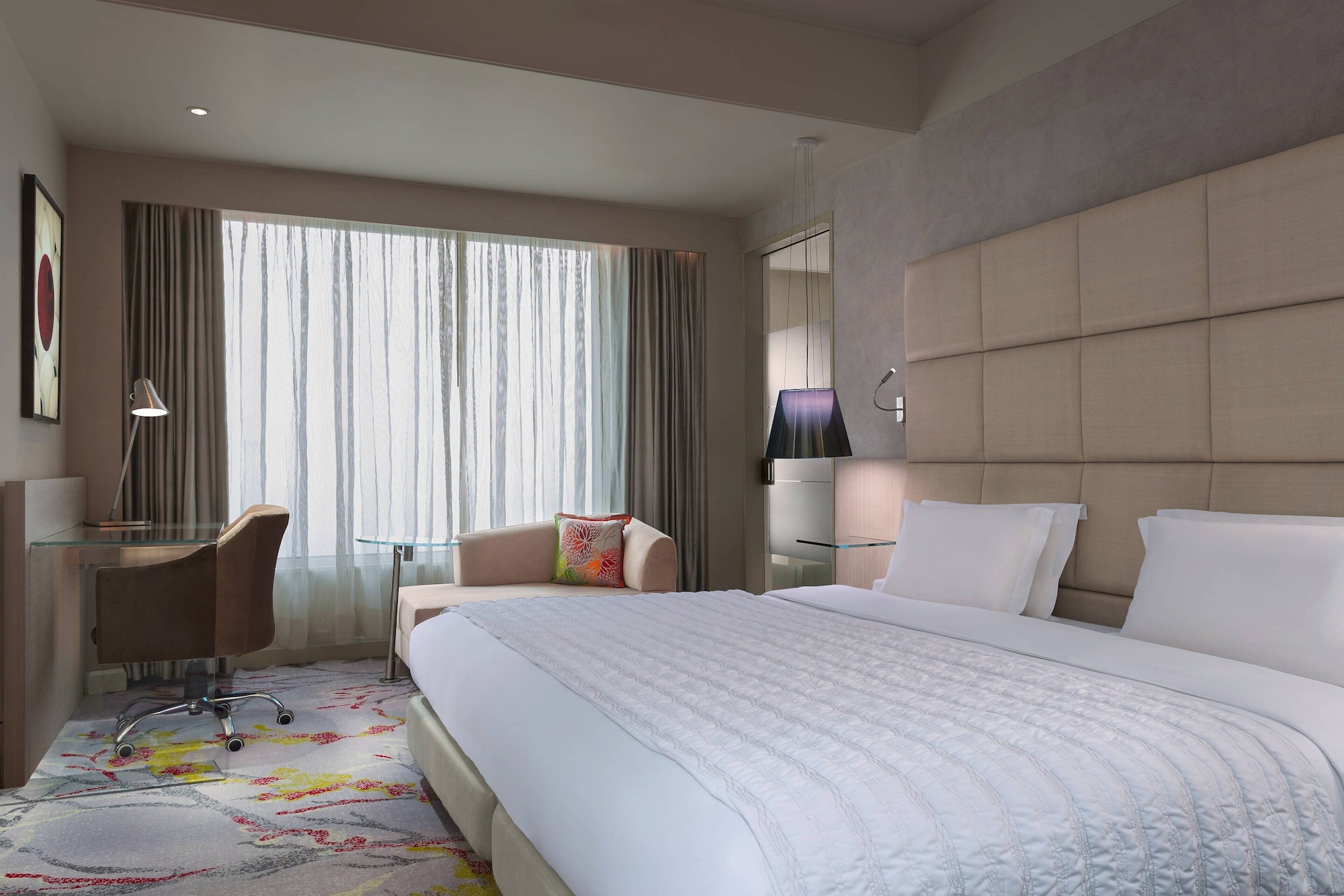 Executive, King Bed