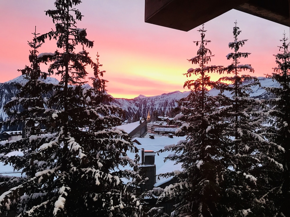 Le Grand Hotel Courchevel 1850 45/49