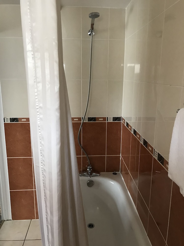 Warwick Lodge 22/24