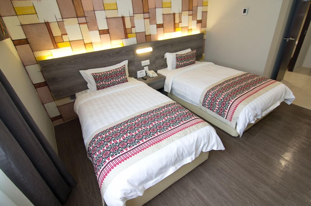 Ajang Hotel 18/48