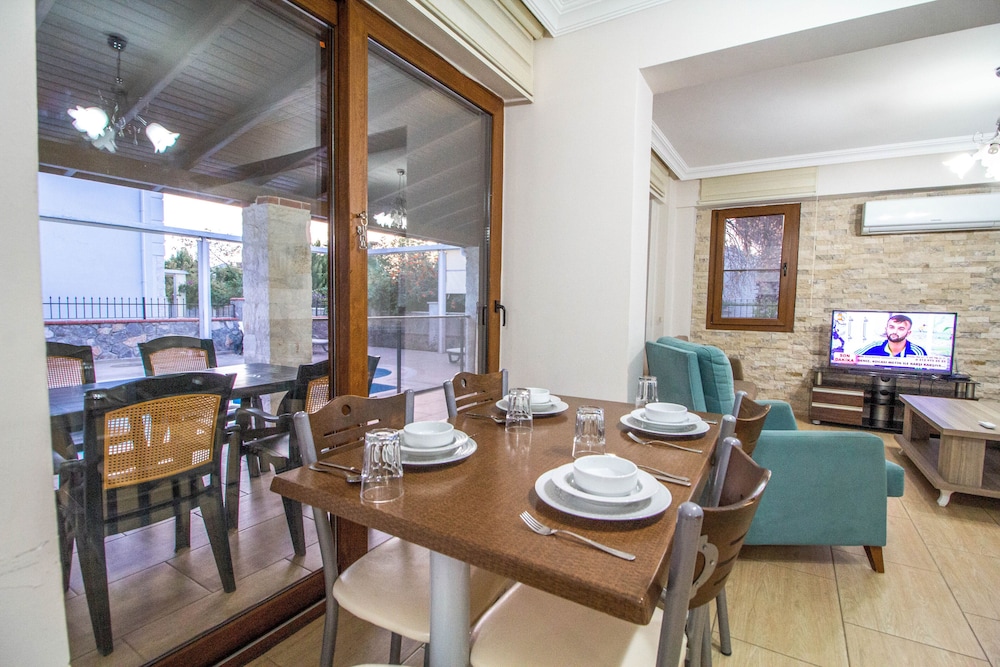 Zehra Villas 33/50