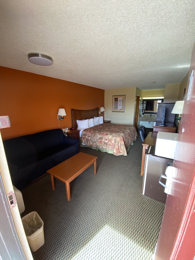 Rodeway Inn Baxley, GA 10/86