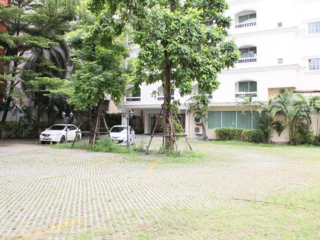 Romance Hotel Srinakarin 78/80