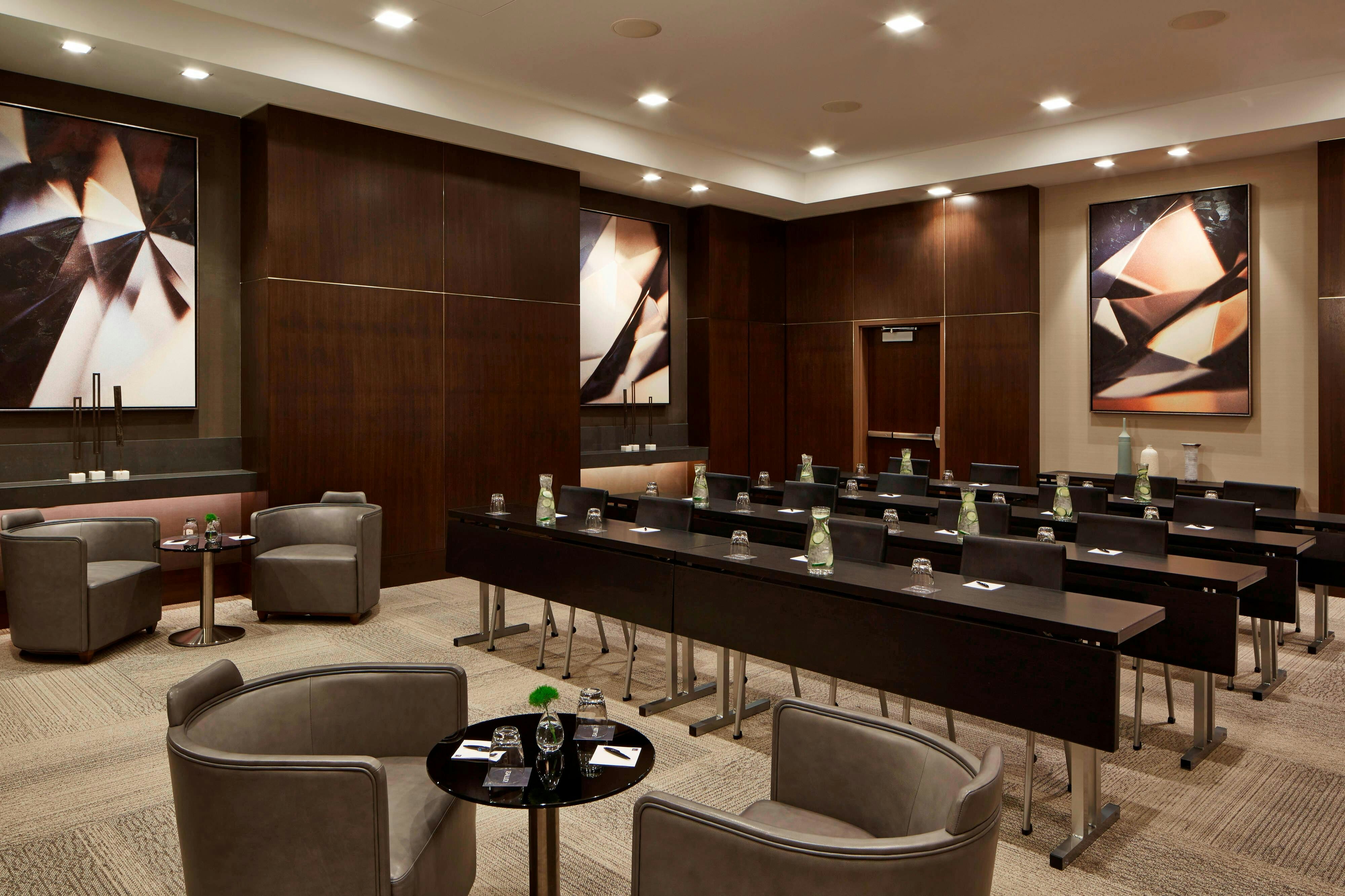 Ac Hotel By Marriott Minneapolis Downtown 32/44