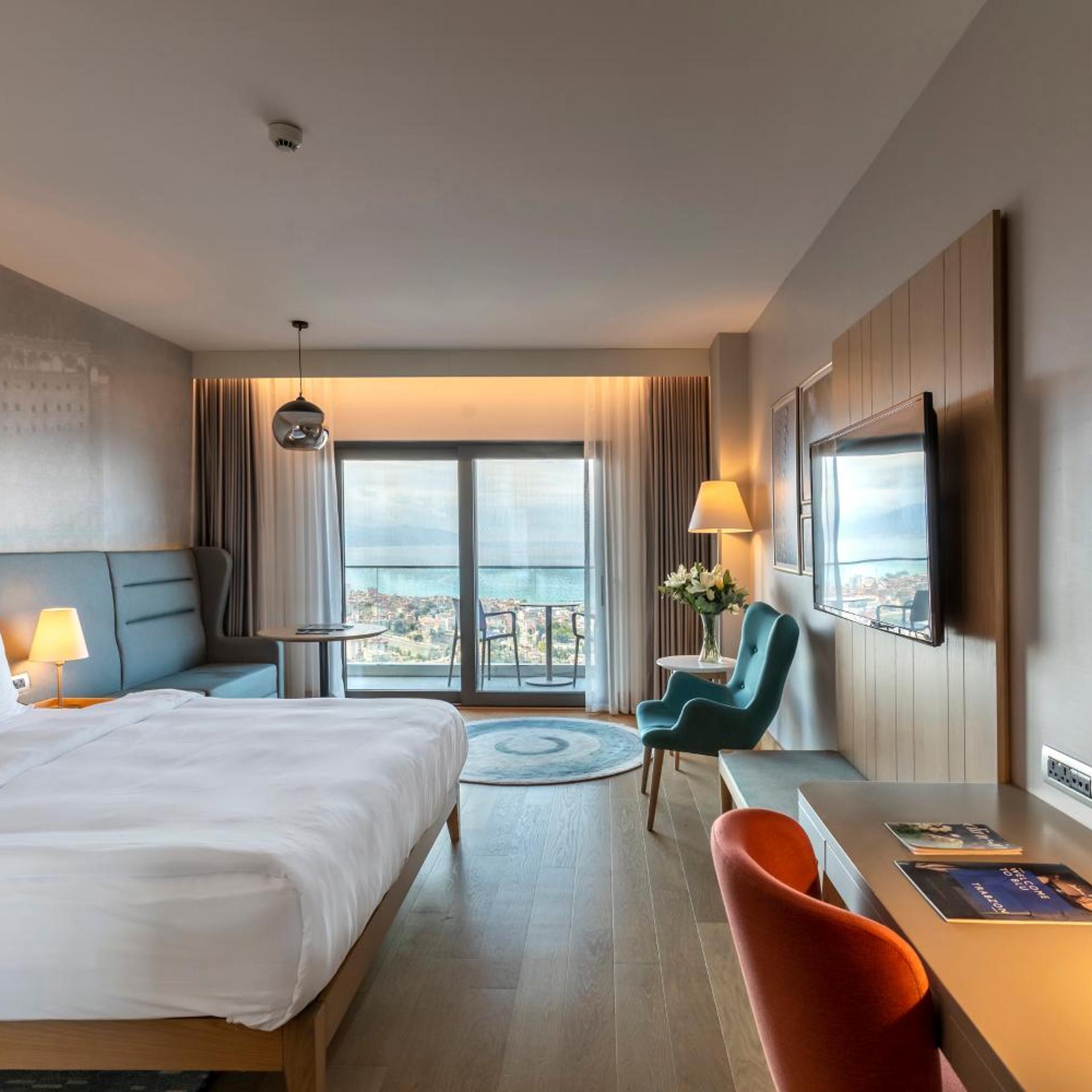 Room, Double or Twin Bed, Sea View, Balcony