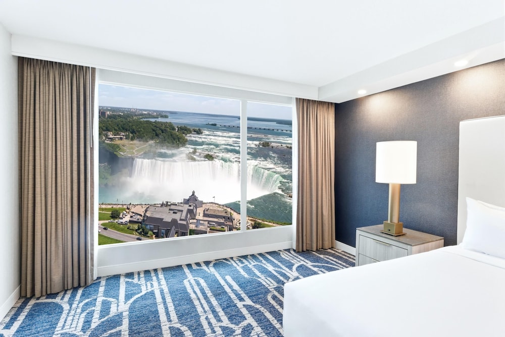 Suite, 2 King Beds, Falls View, Accessible, Embassy Suites By Hilton Niagara Falls Fallsview 2/5